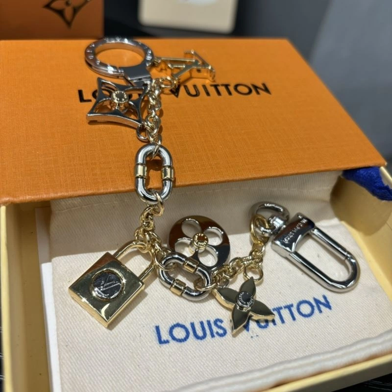 Casual Louis Vuitton Keychains 267480