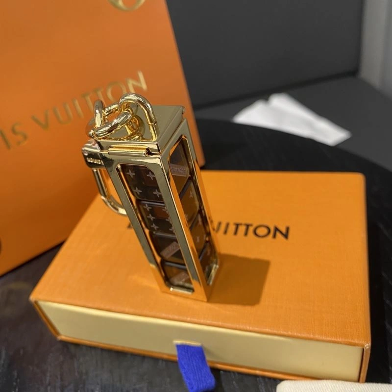MoistureWicking Louis Vuitton Keychains 267476