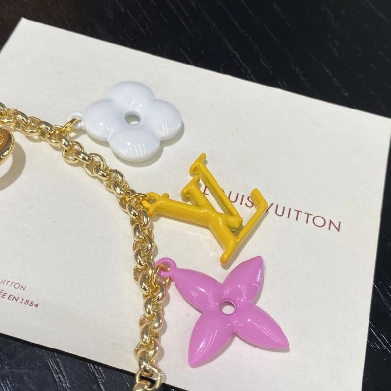Effortless Louis Vuitton Keychains 267450