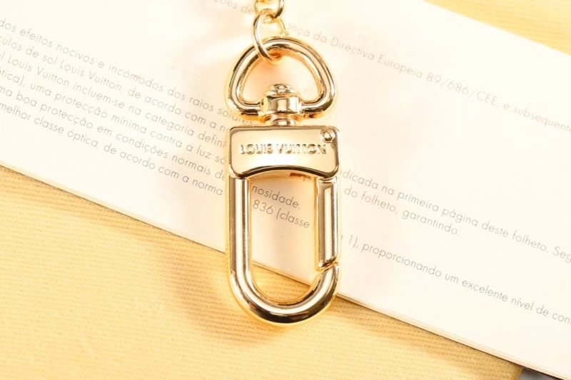 Breathable Louis Vuitton Keychains 265982