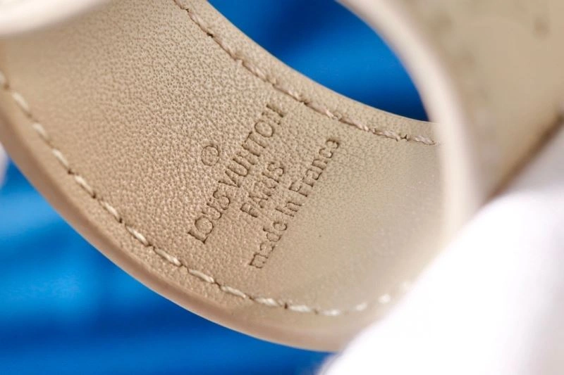 Louis Vuitton Keychains ModernLook 265942