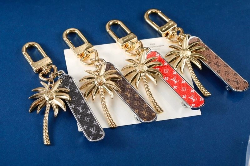 Unisex Louis Vuitton Keychains 265934