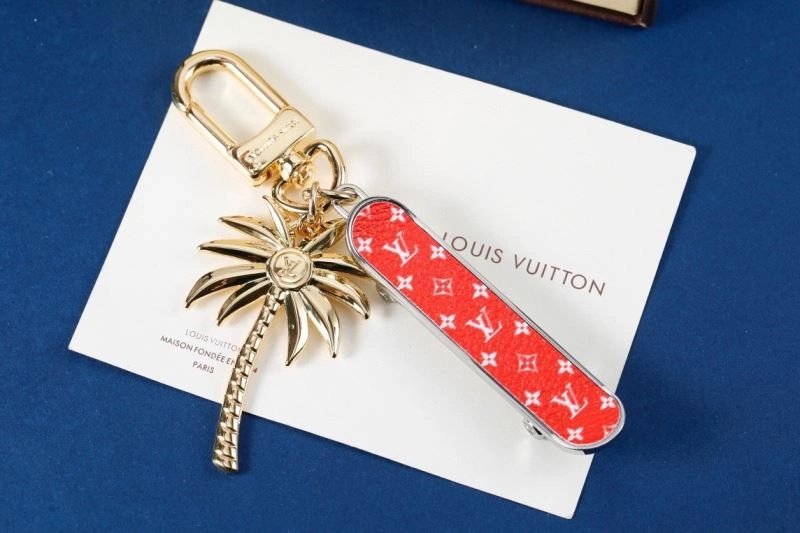 Unisex Louis Vuitton Keychains 265934