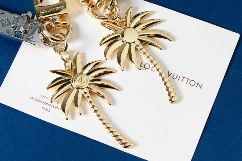 Unisex Louis Vuitton Keychains 265934