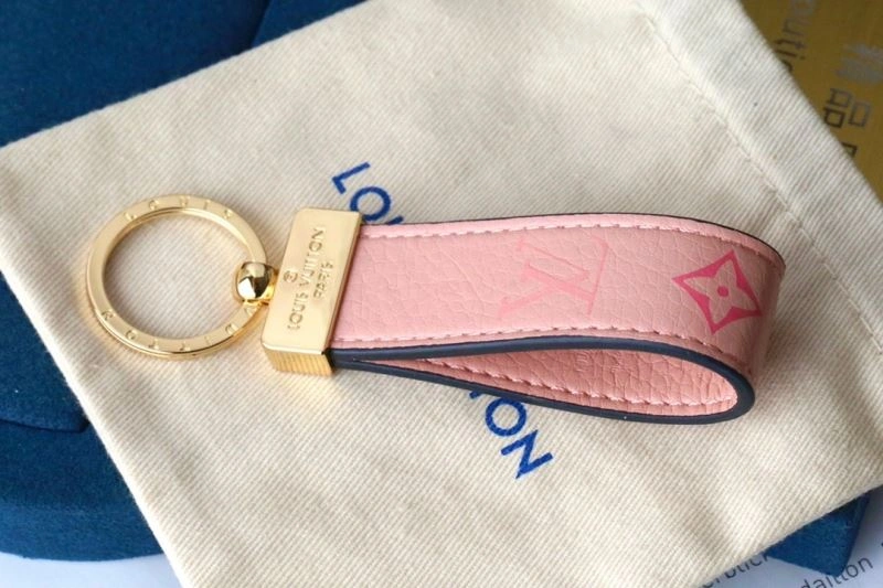 WellDesigned Louis Vuitton Keychains 265939