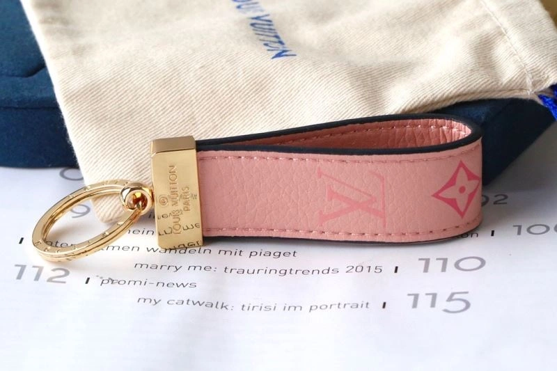 WellDesigned Louis Vuitton Keychains 265939