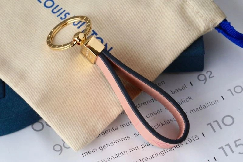 WellDesigned Louis Vuitton Keychains 265939