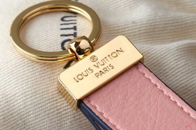 WellDesigned Louis Vuitton Keychains 265939