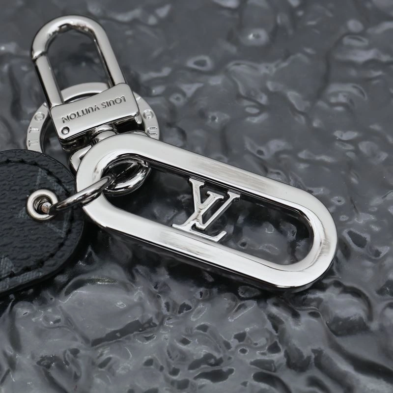 Louis Vuitton Keychains Effortless 267459