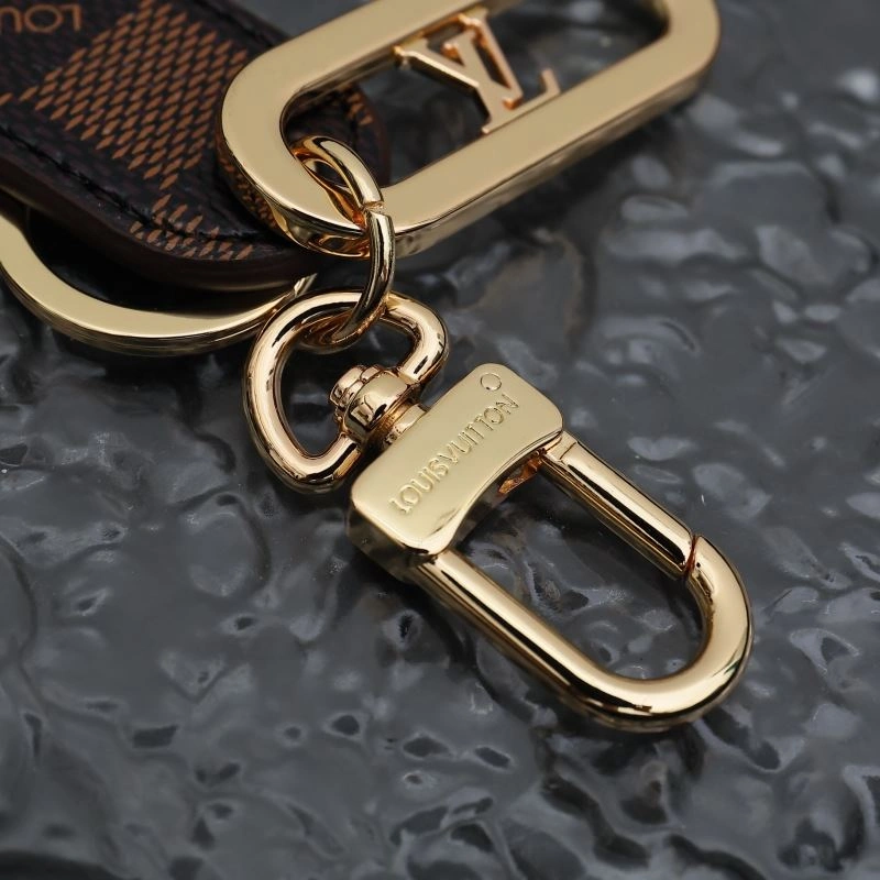 Snug Louis Vuitton Keychains 267460