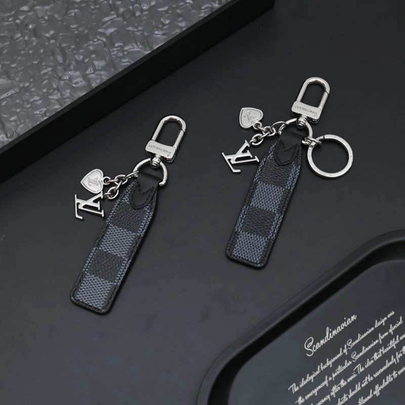 FashionForward Louis Vuitton Keychains 267470