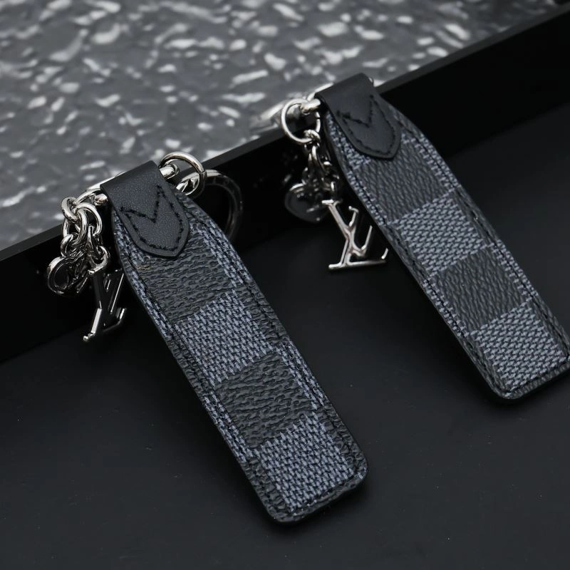 FashionForward Louis Vuitton Keychains 267470