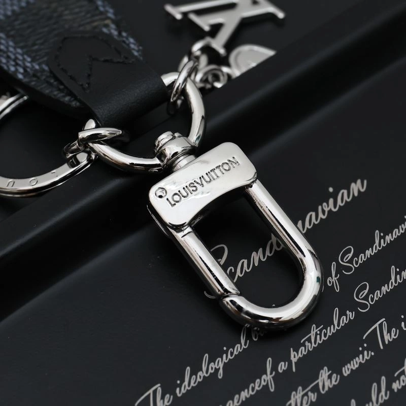 FashionForward Louis Vuitton Keychains 267470