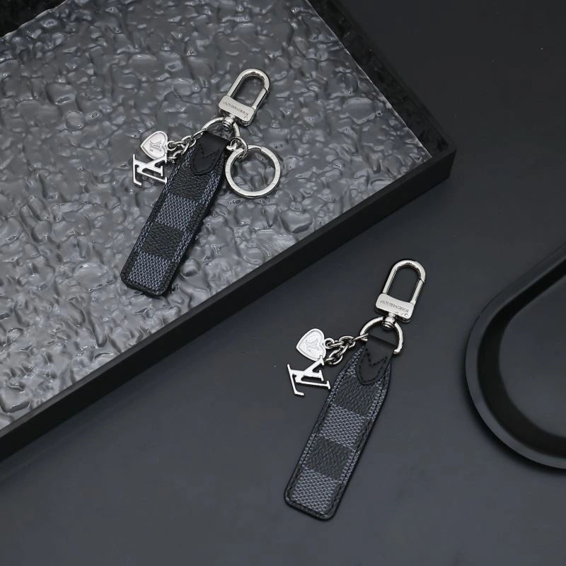 FashionForward Louis Vuitton Keychains 267470