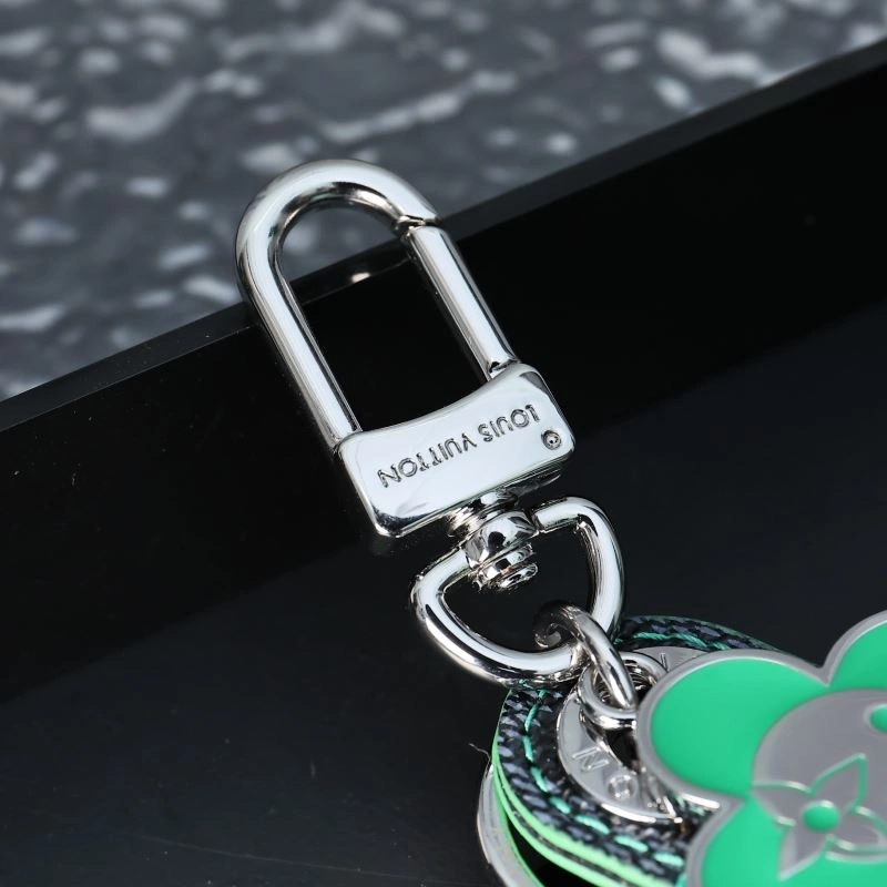 OnTrend Louis Vuitton Keychains 267437