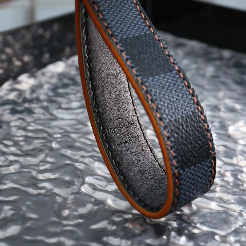 Louis Vuitton Keychains OnTrend 267425