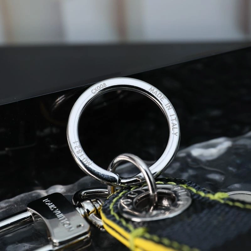 Louis Vuitton Keychains UrbanChic 267413