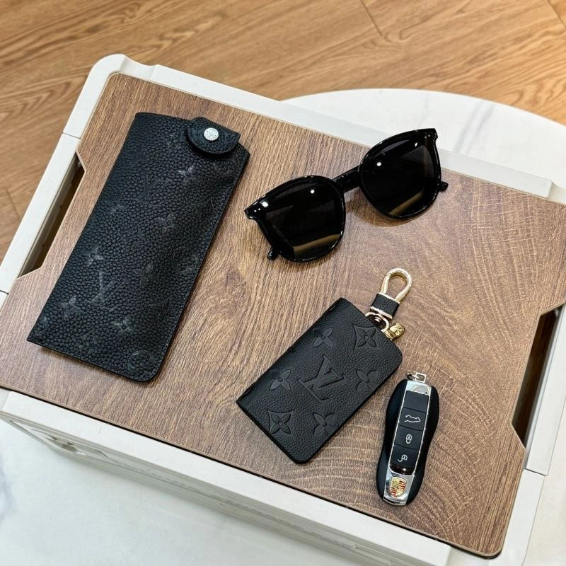 Louis Vuitton Keychains EasyCare 267405