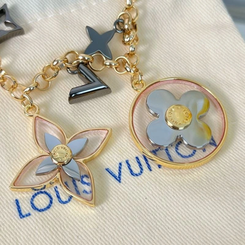 MultiPurpose Louis Vuitton Keychains 267397