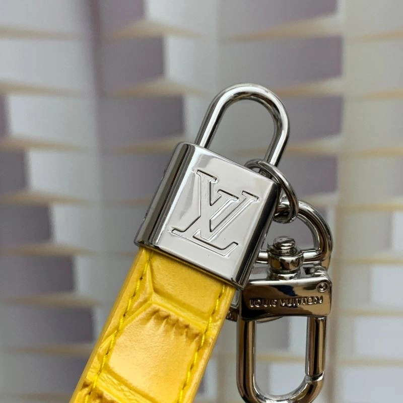 Louis Vuitton Keychains ModernLook 266768