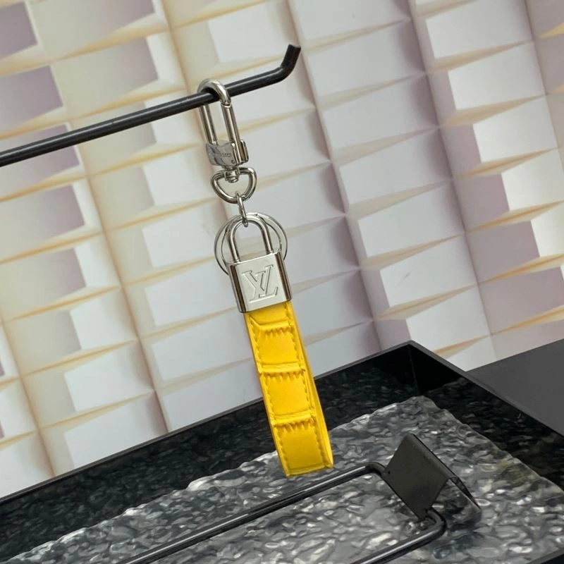 Louis Vuitton Keychains ModernLook 266768