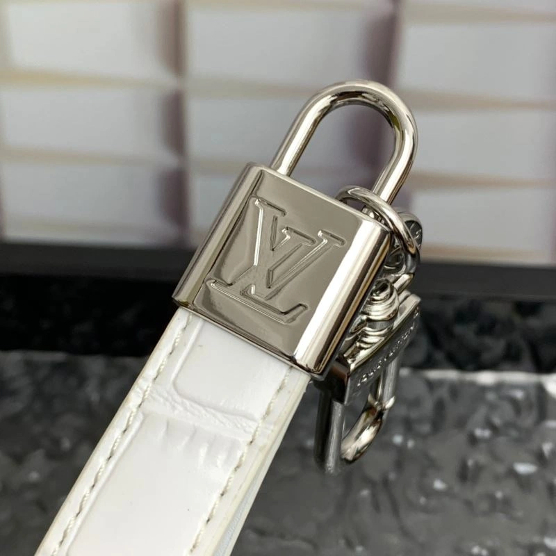 Louis Vuitton Keychains Lightweight 266762