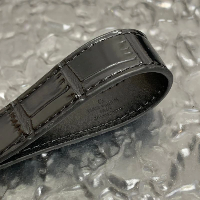 ModernLook Louis Vuitton Keychains 266739