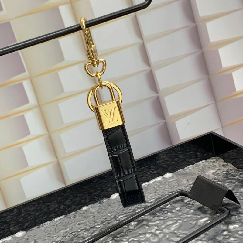 ModernLook Louis Vuitton Keychains 266739