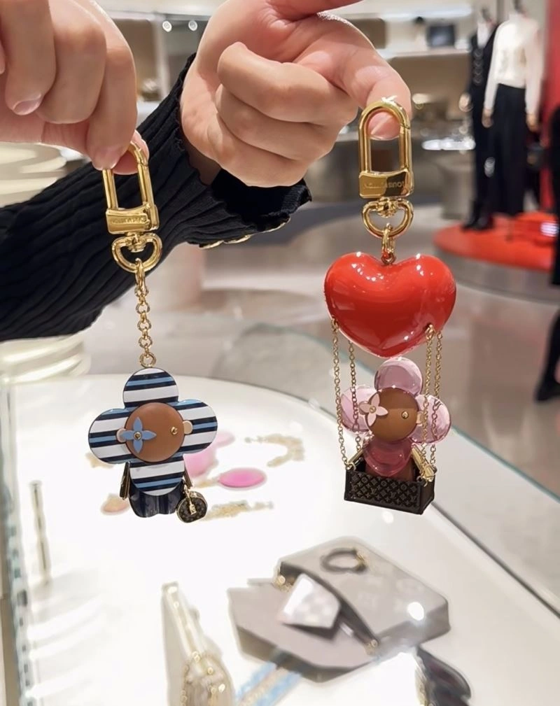 EyeCatching Louis Vuitton Keychains 265889