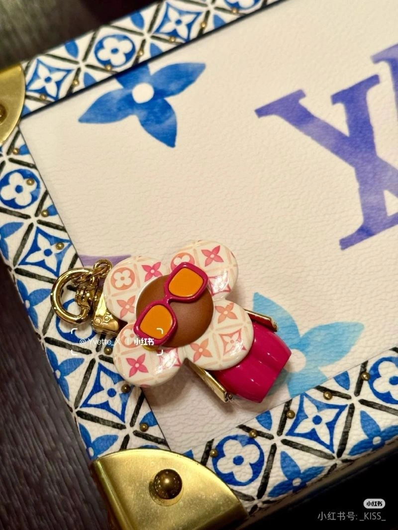 Louis Vuitton Keychains Breathable 265883