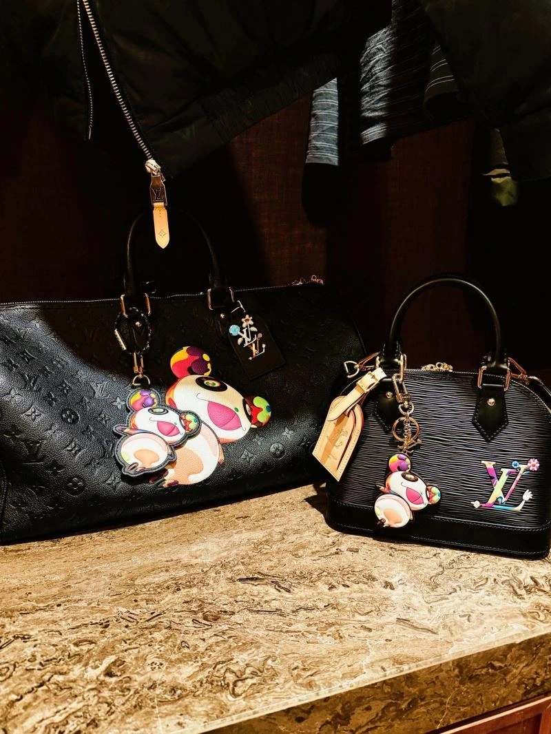 HighPerformance Louis Vuitton Keychains 265899