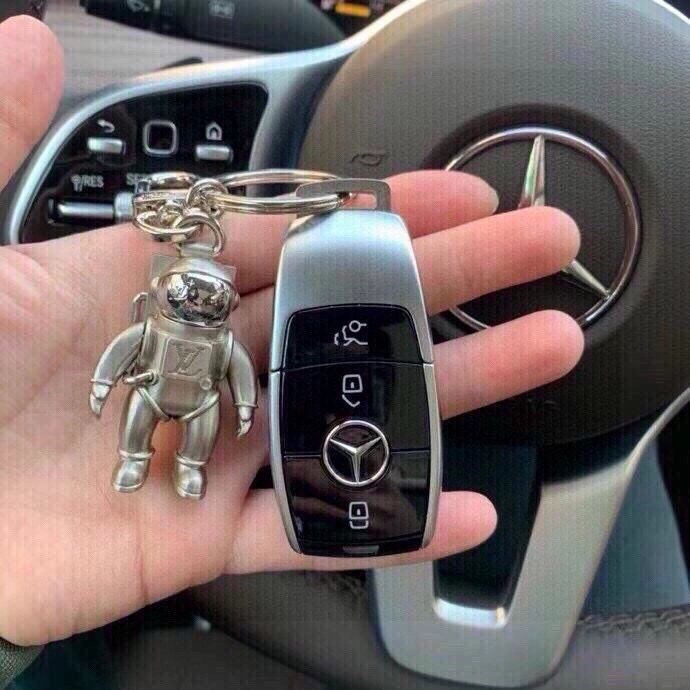 Louis Vuitton Keychains Modern 266726
