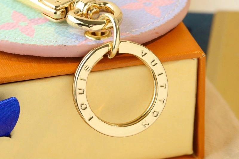 SmoothTexture Louis Vuitton Keychains 266697