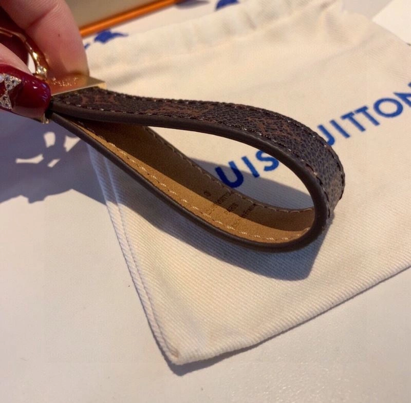 Louis Vuitton Keychains Cozy 266676