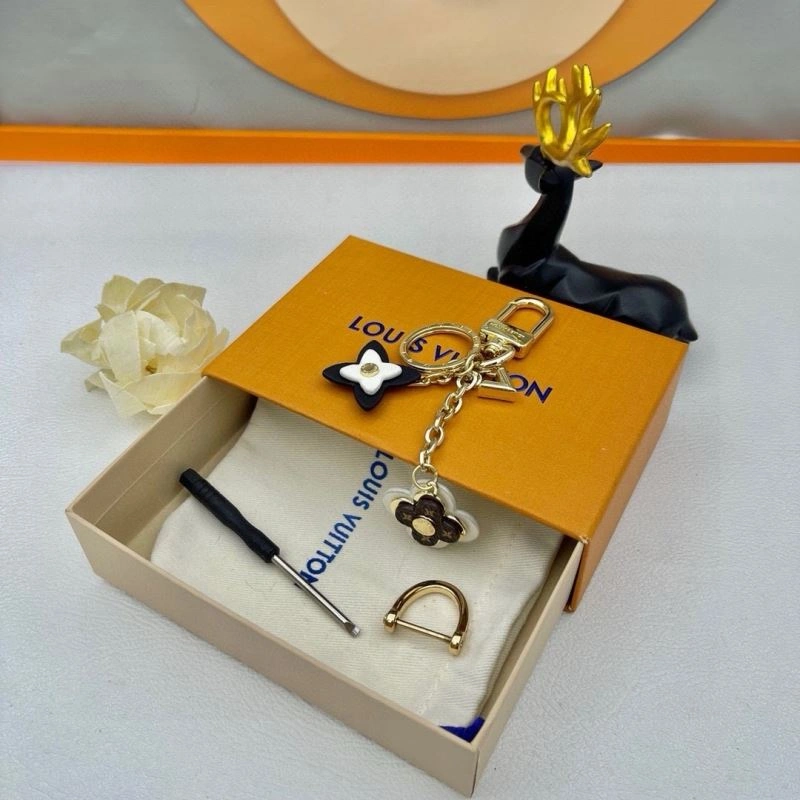 Tailored Louis Vuitton Keychains 266669