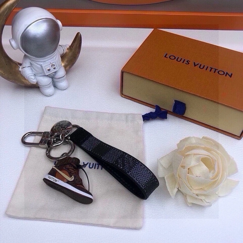 Louis Vuitton Keychains Chic 266412