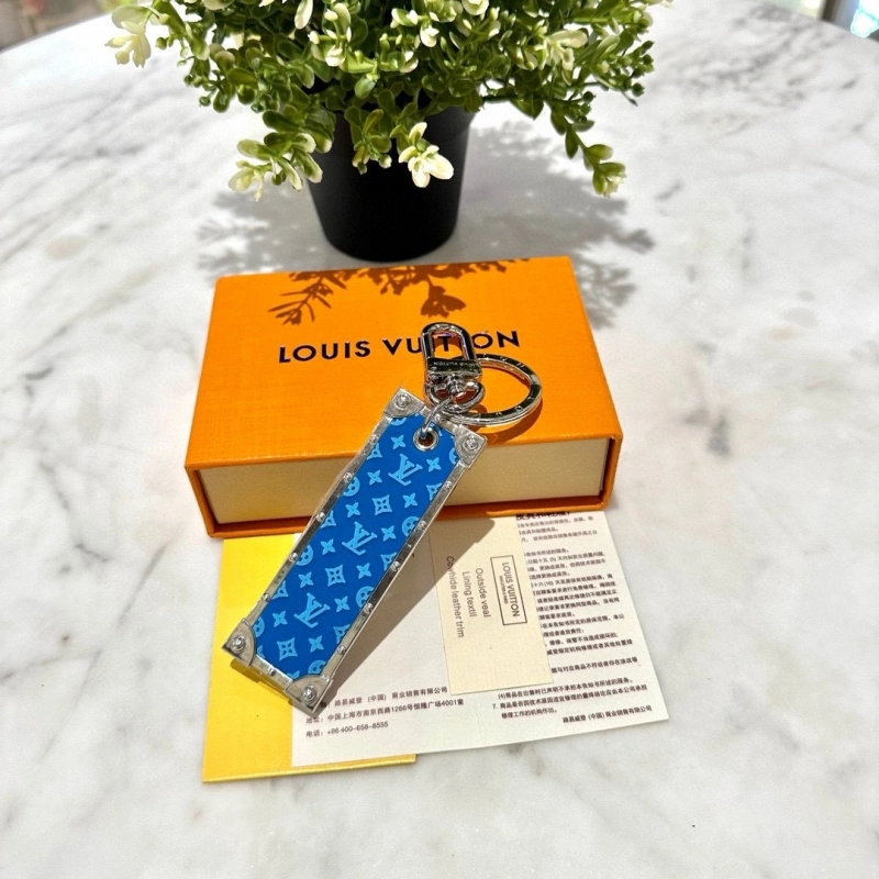Breathable Louis Vuitton Keychains 266384
