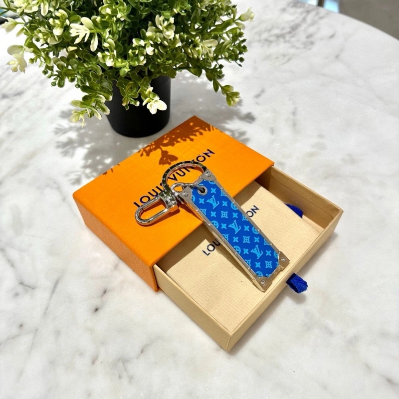Breathable Louis Vuitton Keychains 266384