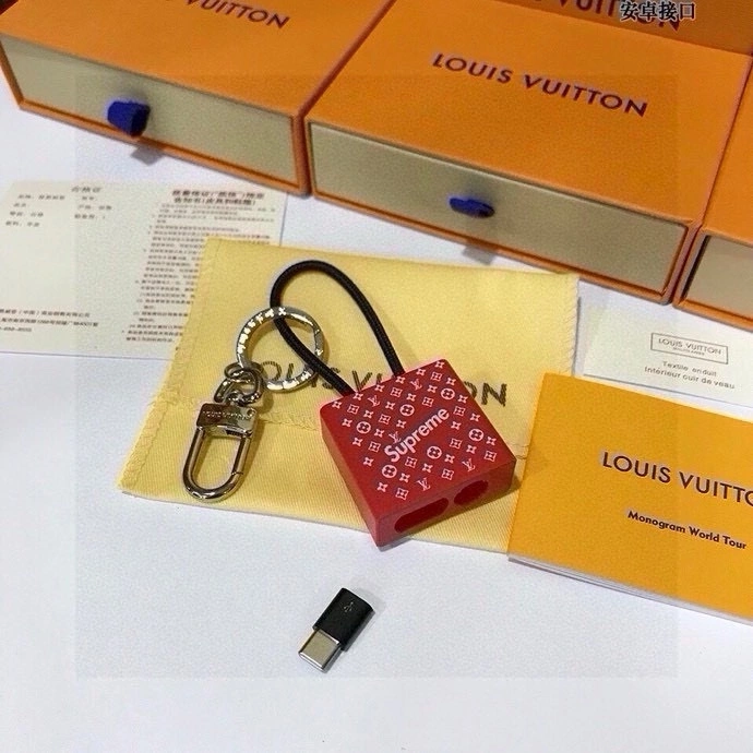 Affordable Louis Vuitton Keychains 266386