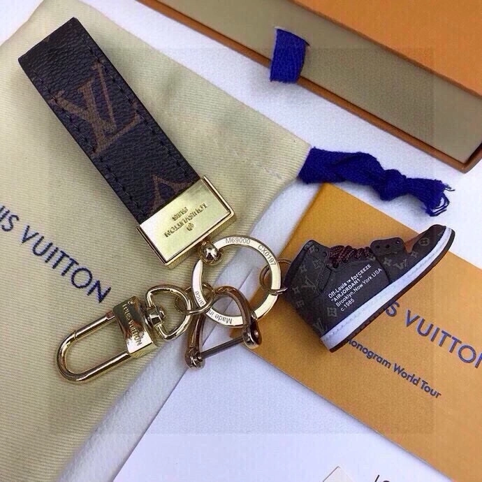 Thermal Louis Vuitton Keychains 266387