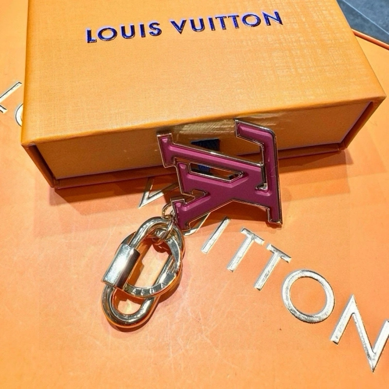 TimelessDesign Louis Vuitton Keychains 266364