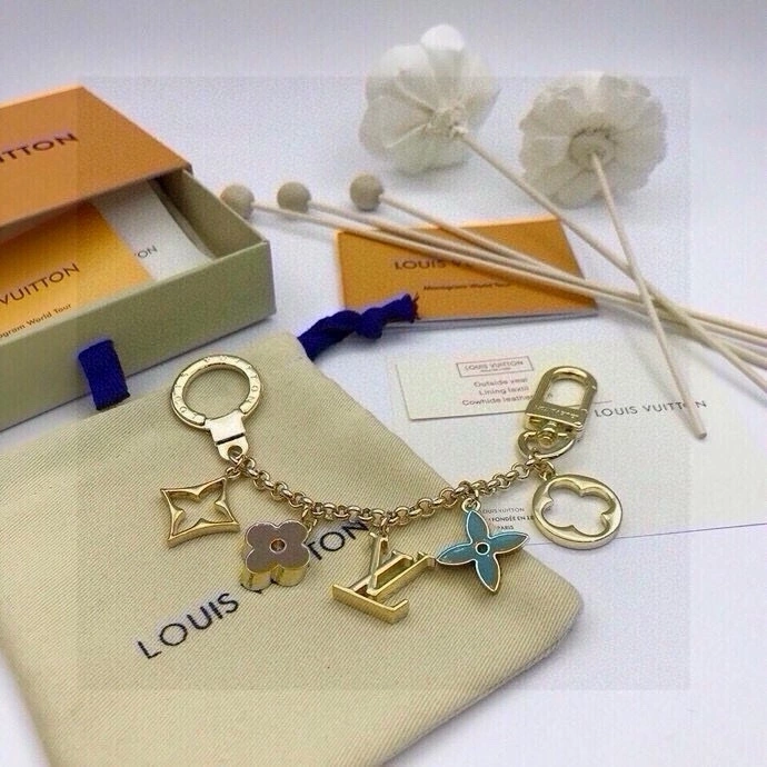 Affordable Louis Vuitton Keychains 266348