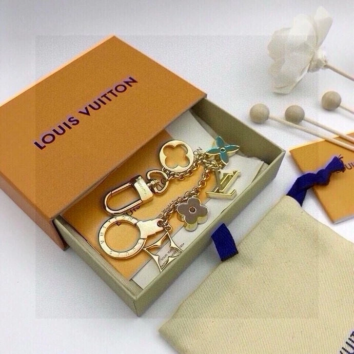 Affordable Louis Vuitton Keychains 266348