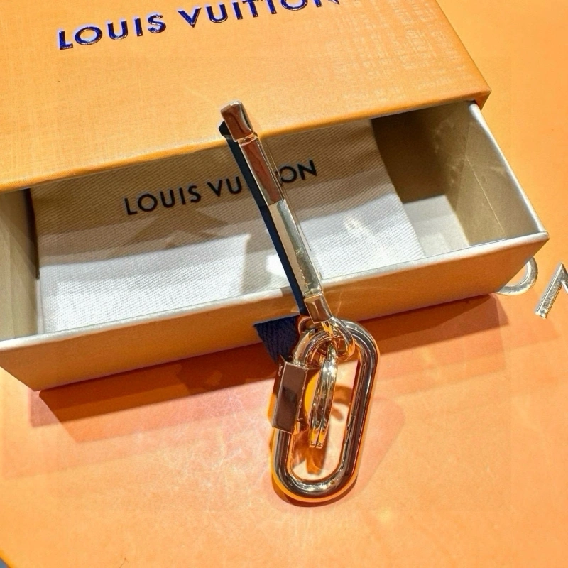 Louis Vuitton Keychains Elegant 266361