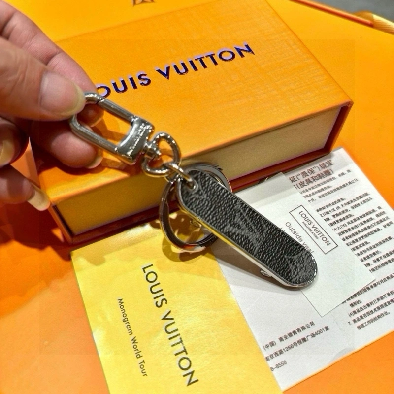 Louis Vuitton Keychains Youthful 266346