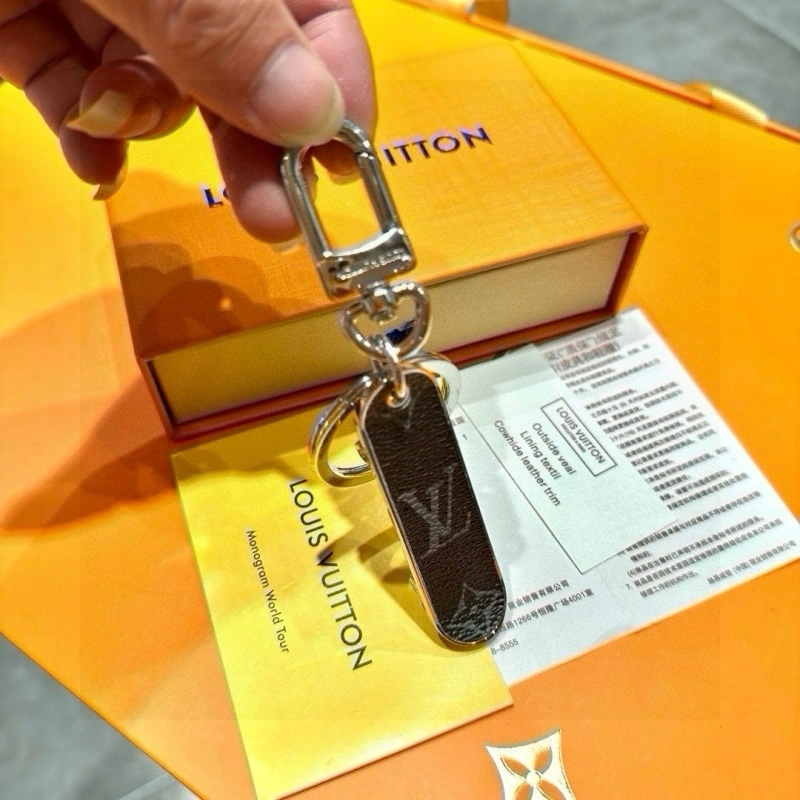 Louis Vuitton Keychains Youthful 266346