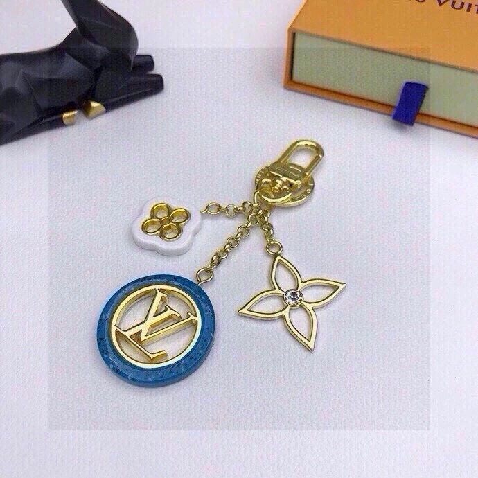 Compact Louis Vuitton Keychains 266324