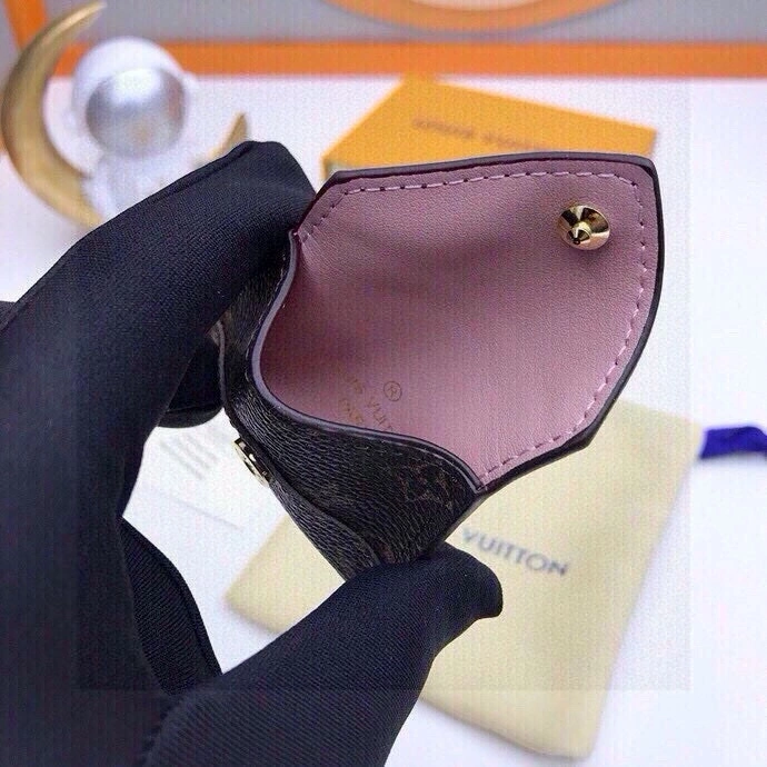 BestValue Louis Vuitton Keychains 266280
