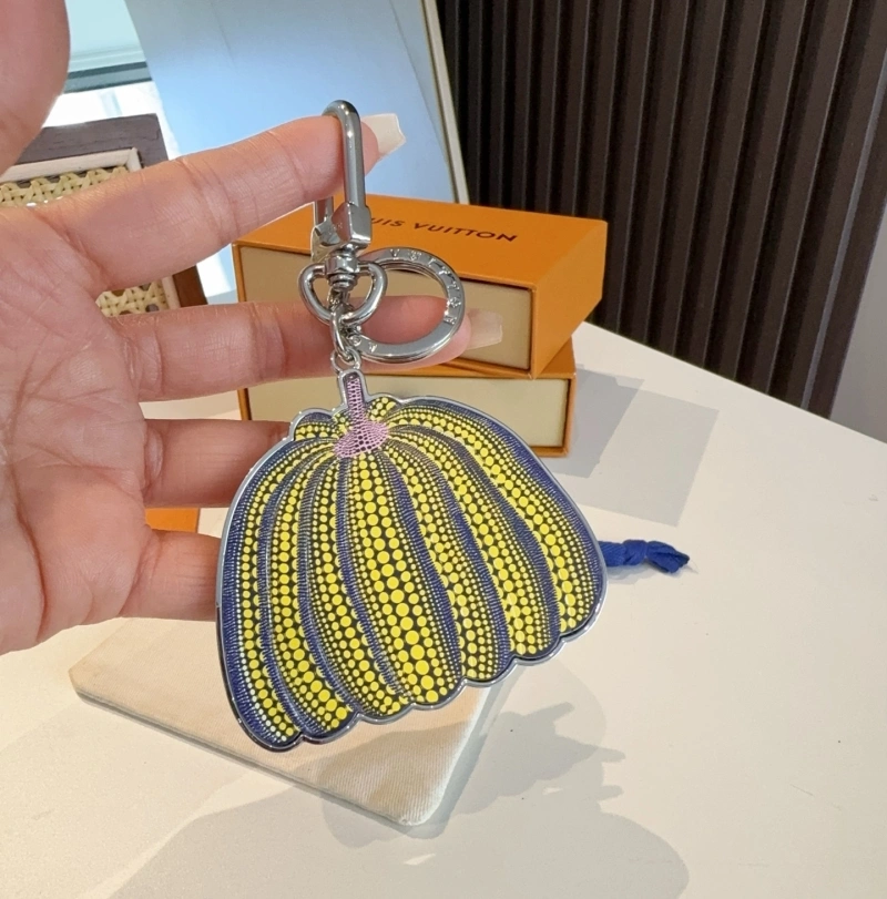 QuickDry Louis Vuitton Keychains 266244