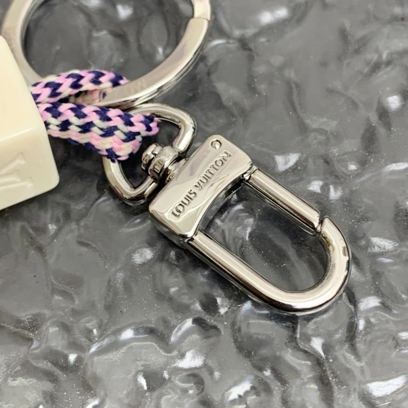 Louis Vuitton Keychains Lightweight 266227